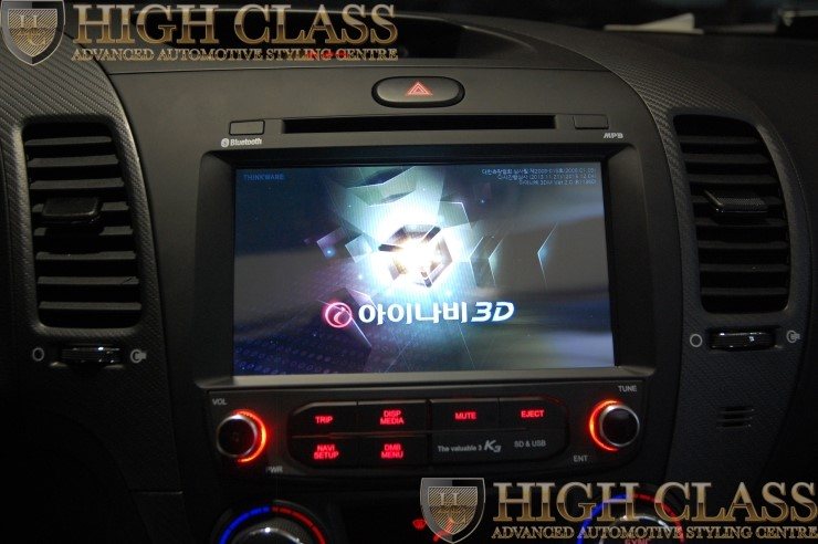 창원 네비매립 아이나비 공식인증 맵 적용 현대웰슨 W7 650i + 후방카메라 장착 [기아 K3]