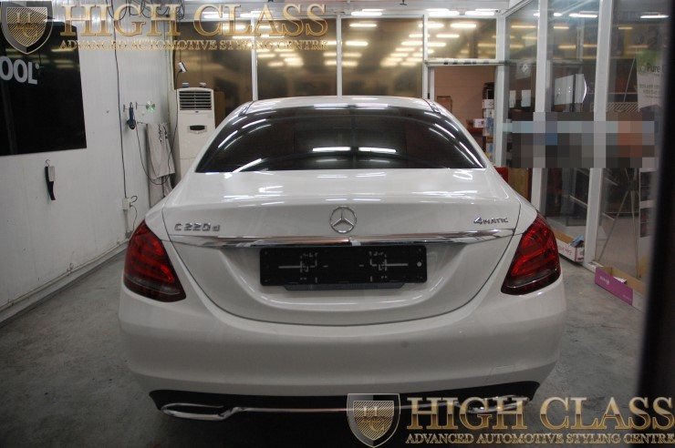 창원 하이클라스에서 벤츠 C220d 루프스킨 작업했어요 