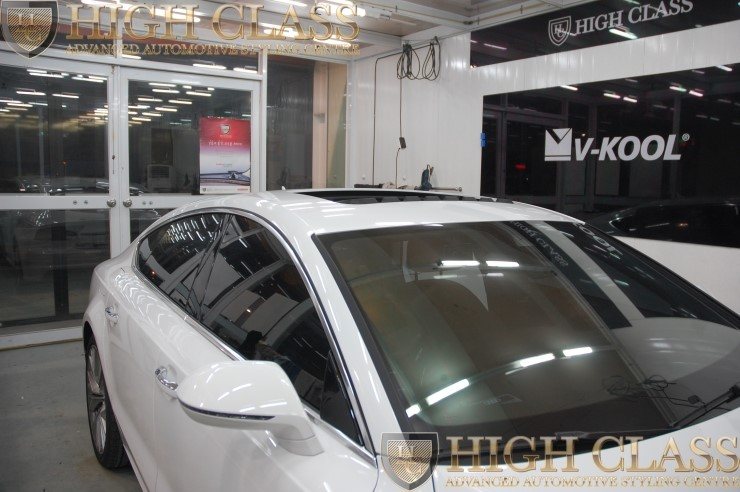뉴 아우디 A7 50TDI 창원 루프스킨 시공 하이클라스에서 했어요 