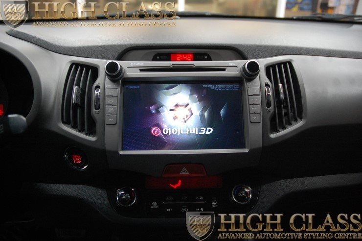 준중형 SUV 스포티지R 아이나비 3D 공식인증 맵 적용 네비 현대웰슨 W7 650i + 후방카메라 [창원 하이클라스]