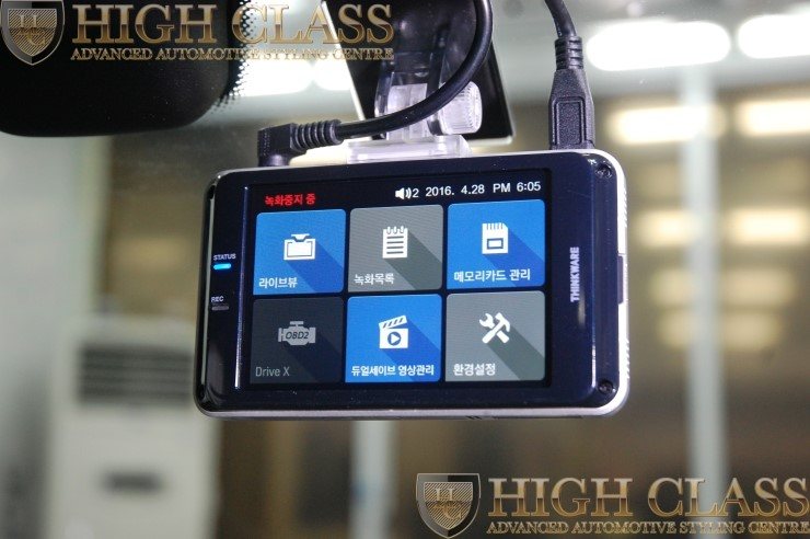 벤츠 C클래스 C200 쿠페 와 함께한 브이쿨썬팅과 아이나비 QXD950view 는 사랑입니다 [창원 하이클라스]