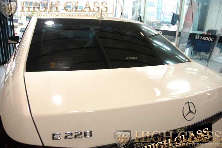 벤츠 E클래스 E220 창원 하이클라스에서 브이쿨썬팅 / 아톰골드 S200 장착했어요 