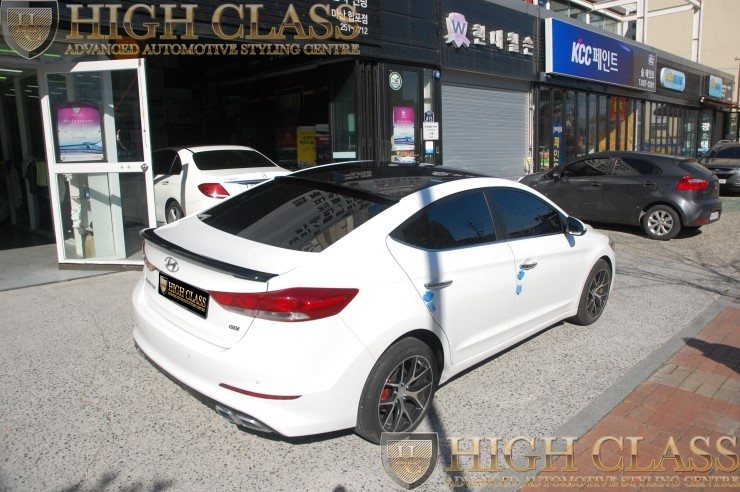 창원 아반떼ad 루프스킨 / 안개등 부분랩핑 포인트로 딱인 튜닝이죠?  
