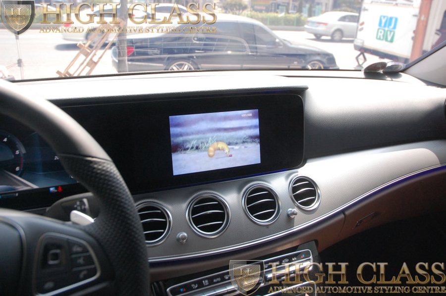 창원 벤츠 E350d DMB 락해제 주행중에도 끊김없어요