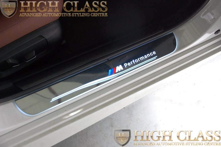 BMW 520d 무빙도어스커프 창원 LED 튜닝 여기서