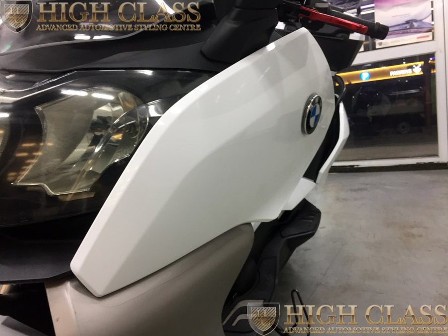 창원 바이크랩핑 BMW C650GT 전체를 화이트 카스킨으로