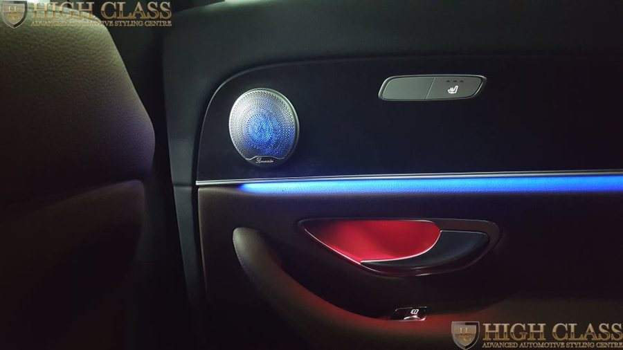 벤츠 E200 계기판&미드레인지 64색 엠비언트 E클래스의 튜닝