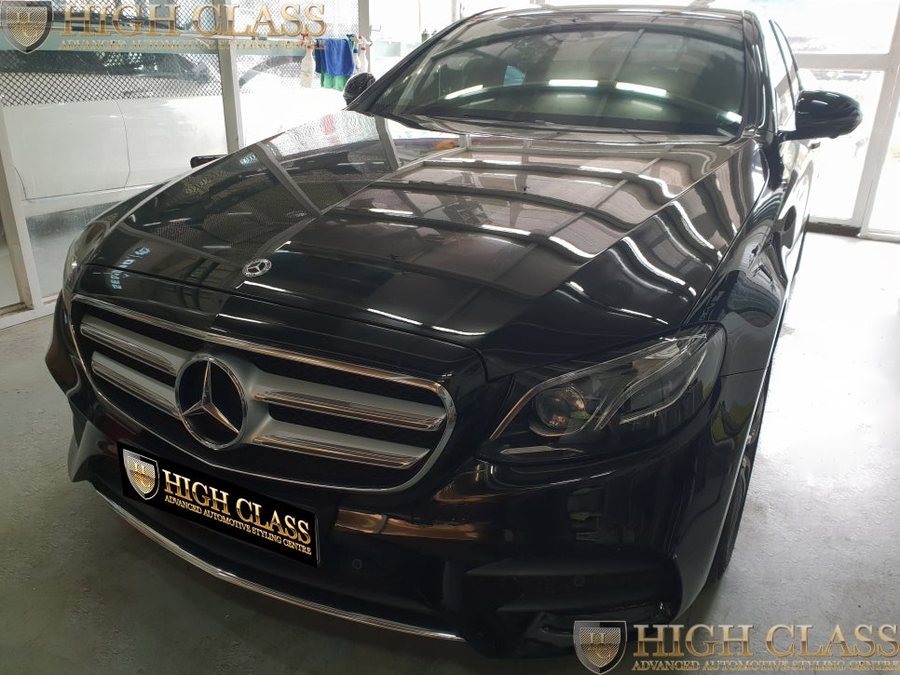 벤츠 E300 블랙 다이아몬드 그릴은 필수
