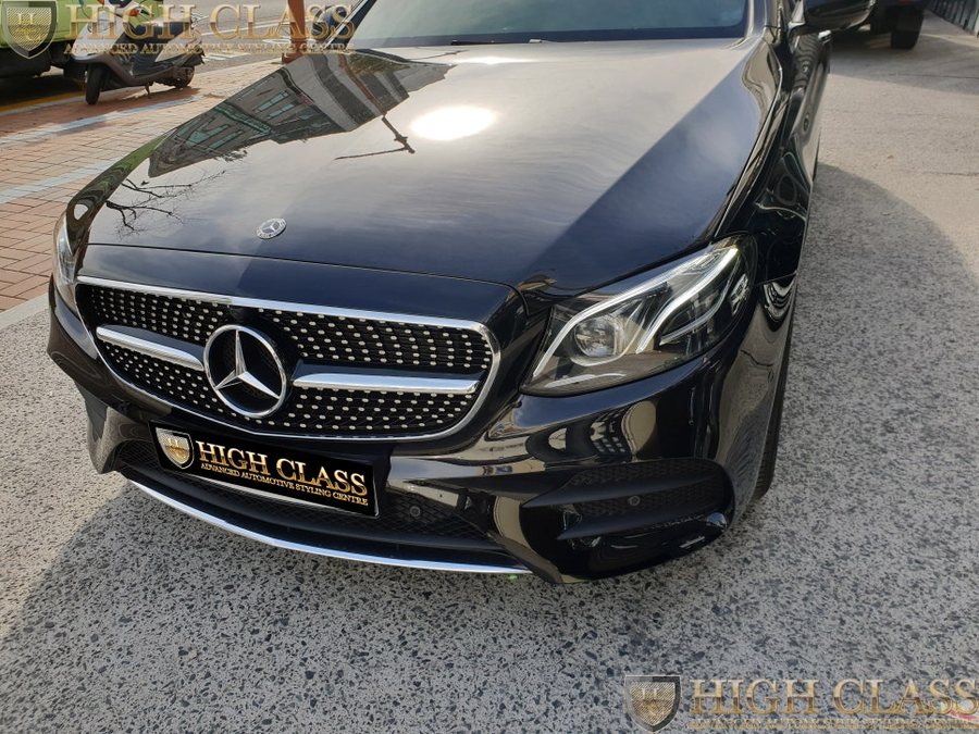 벤츠 E300 블랙 다이아몬드 그릴은 필수