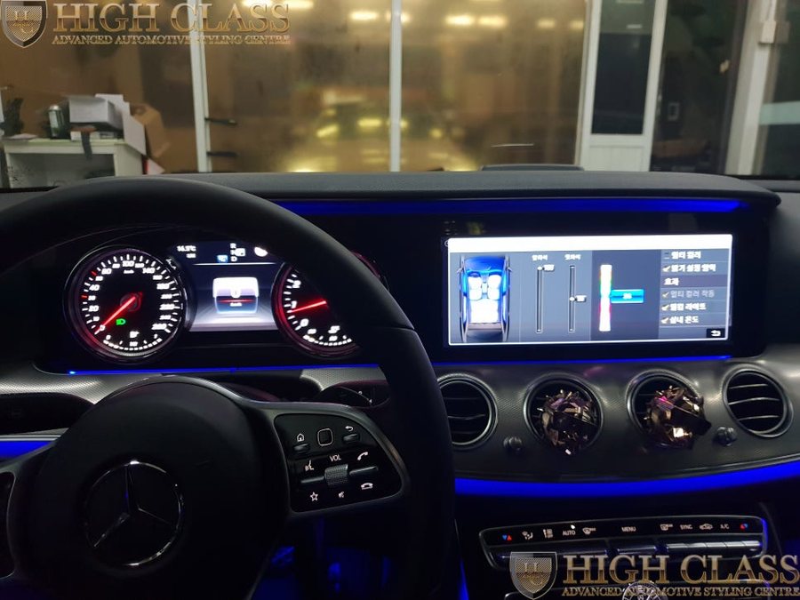 벤츠 E클래스 E300 계기판 엠비언트