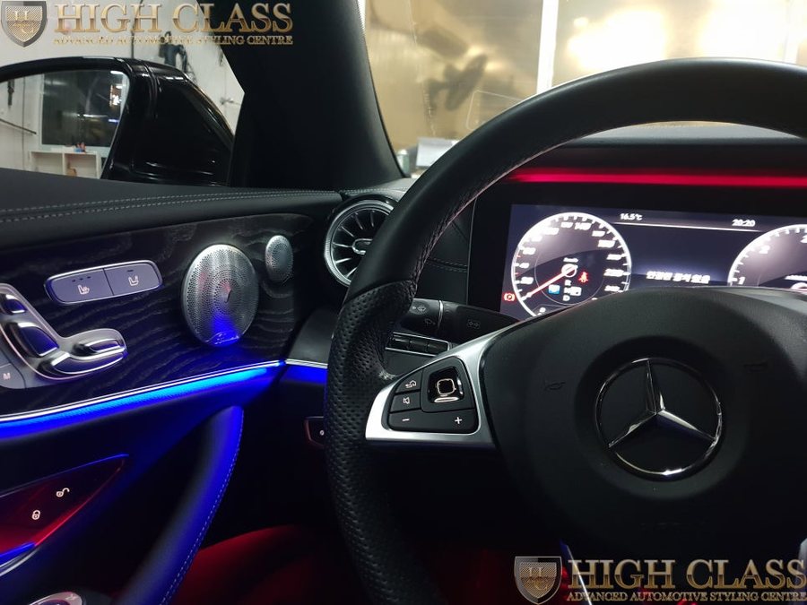 벤츠 E220d E쿠페 17년식 멀티컬러 및 부메스터 커버