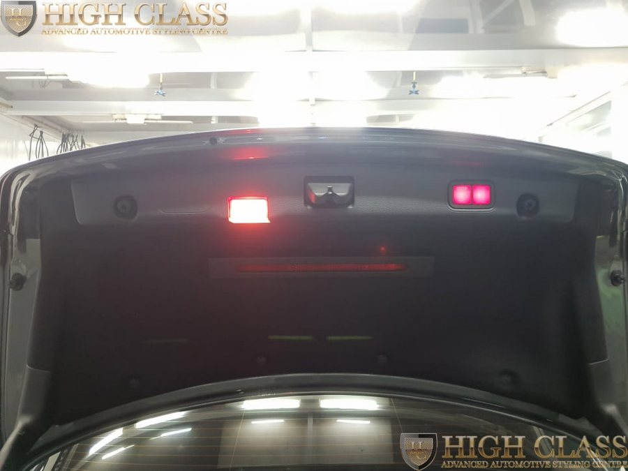 벤츠 E클래스 E220d 순정 전동 트렁크