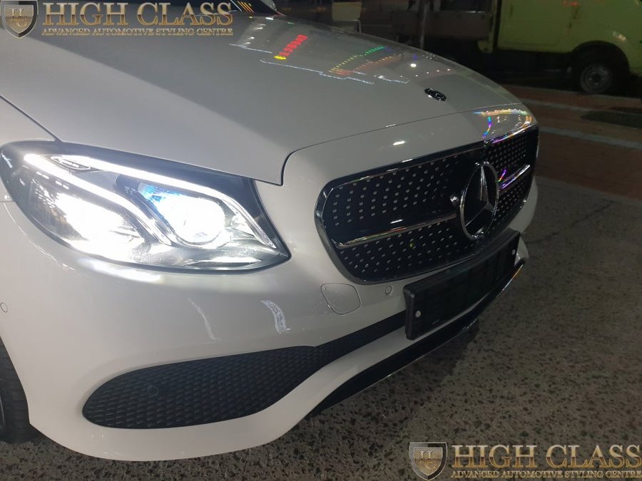 벤츠 E클래스 블랙 다이아몬드 그릴 AMG 스타일로