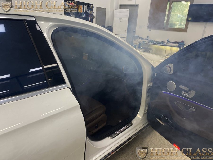 벤츠 E클래스 E220d 하이클라스 통풍 시트 장착으로 무더운 여름 대비