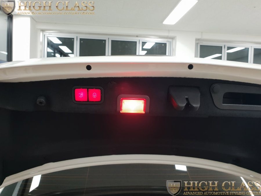 벤츠 C클래스 C350e 순정전동트렁크 옵션 업그레이드
