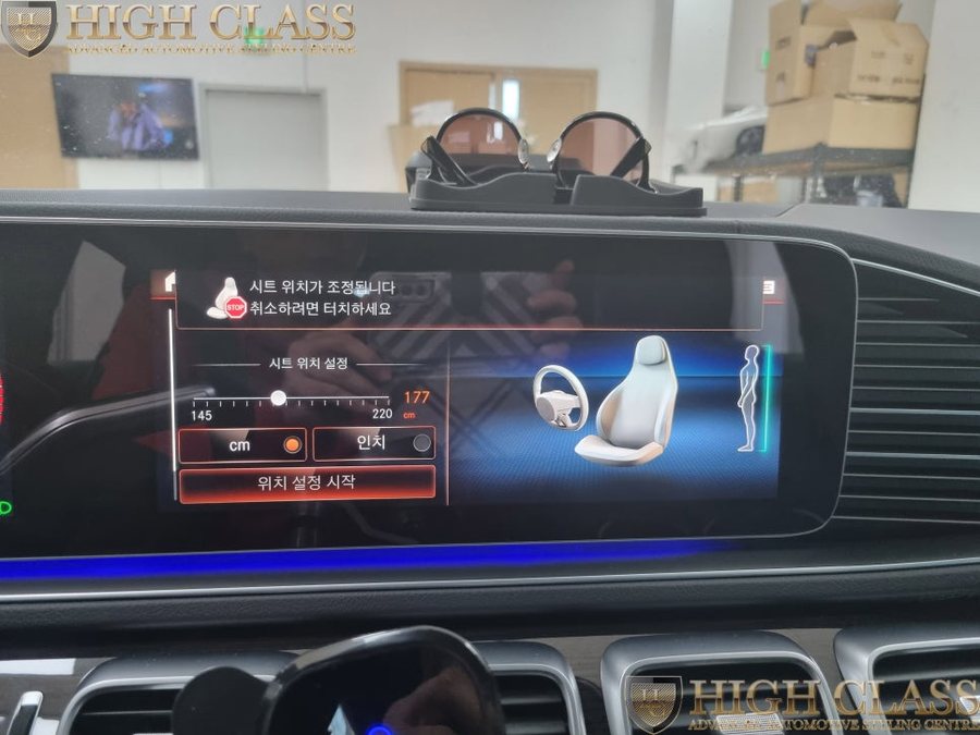벤츠 GLE 400d 22년식 메모리시트, R버튼, 부메스터 트위터 엠비언트, 반자율 주행확장코딩