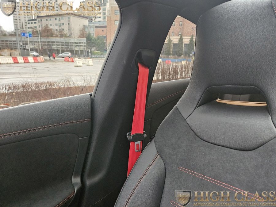 벤츠 CLA 레드컬러 안전벨트 핸들열선 색상 깔맞춤 완료
