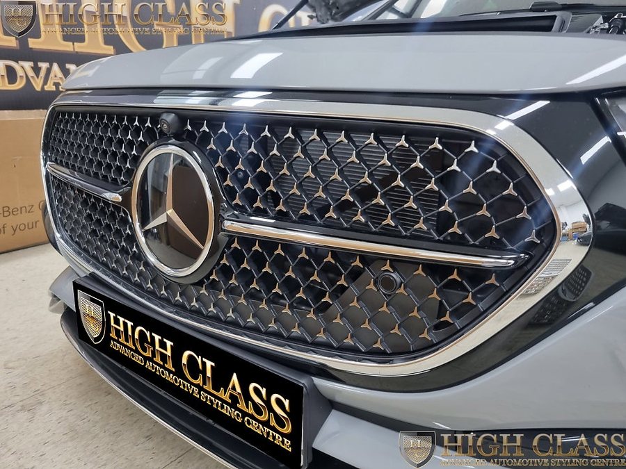 벤츠 E클래스 AMG 순정 발광 라디에이터 그릴 새로운 외관 드레스업 튜닝