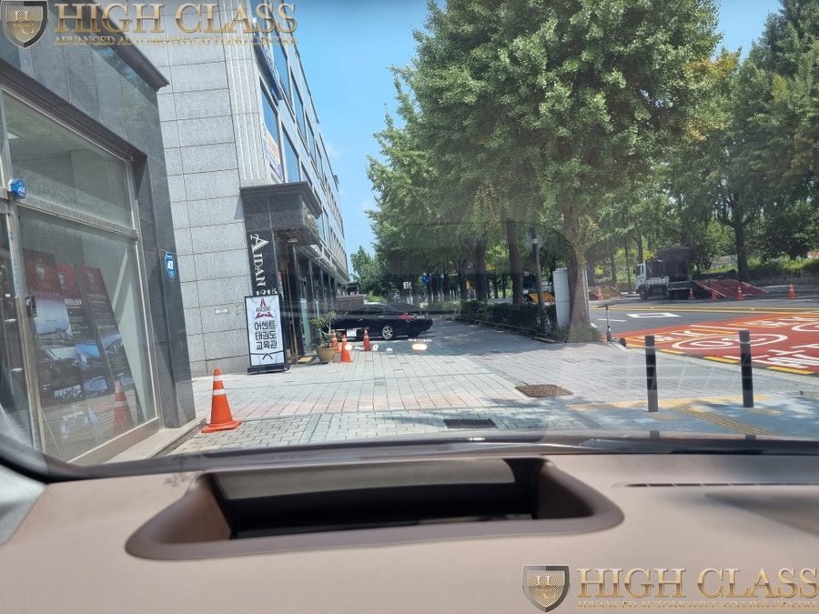 벤츠 EQE 순정 HUD (Head Up Display) 옵션이 빠진 이유