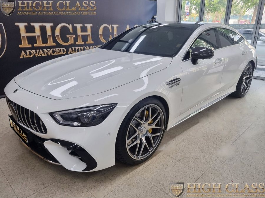 벤츠 GT 63 AMG 컬러 안전벨트 + 엠비언트 패키지 구성 옵션
