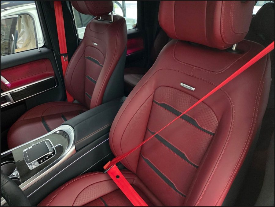 신형 벤츠 G63 AMG 레드 안전벨트부터 R버튼 조수석 워크인까지, 갓 출고된 지바겐을 완성하다